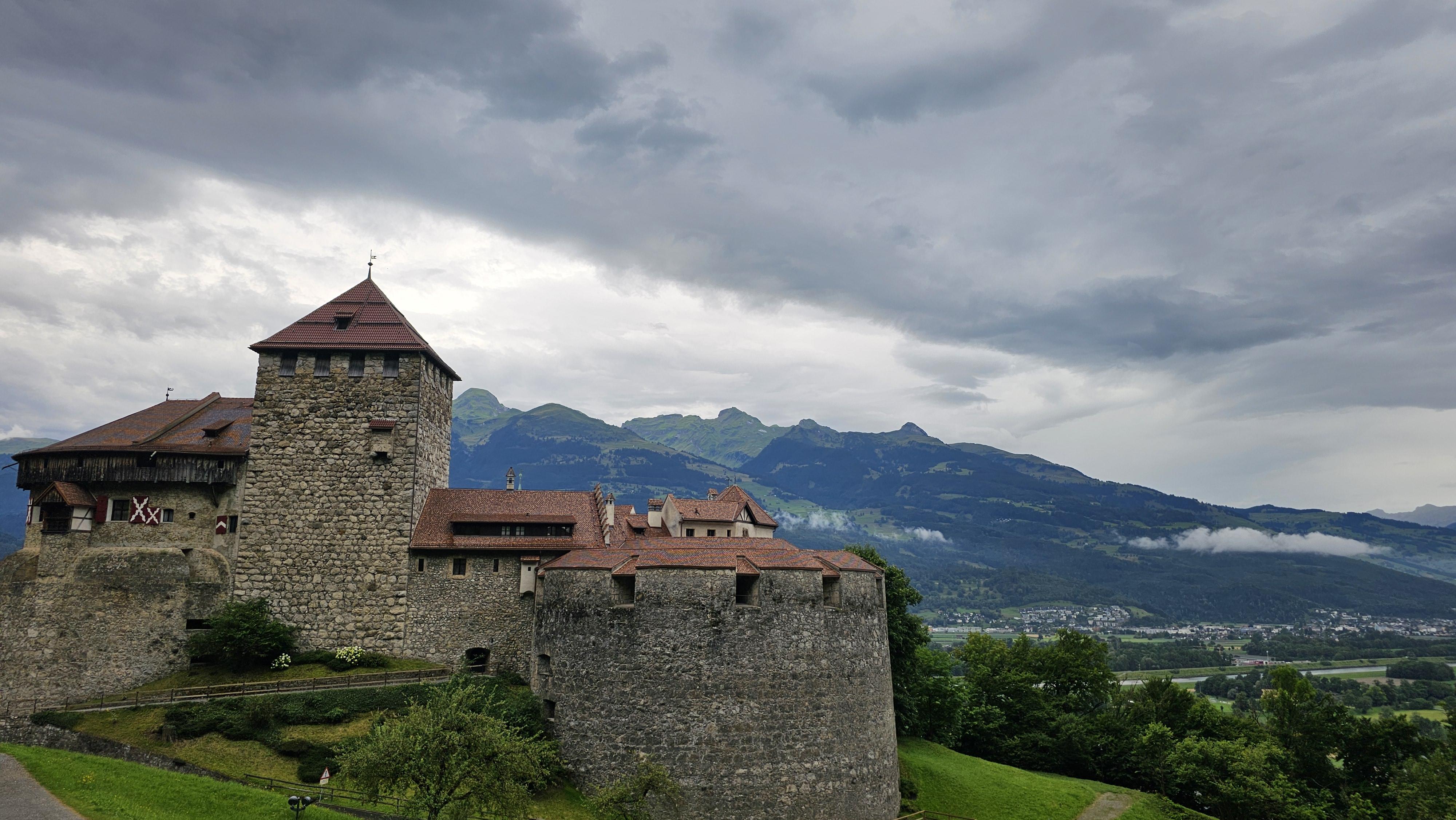 Liechtenstein and Austria border hopping
