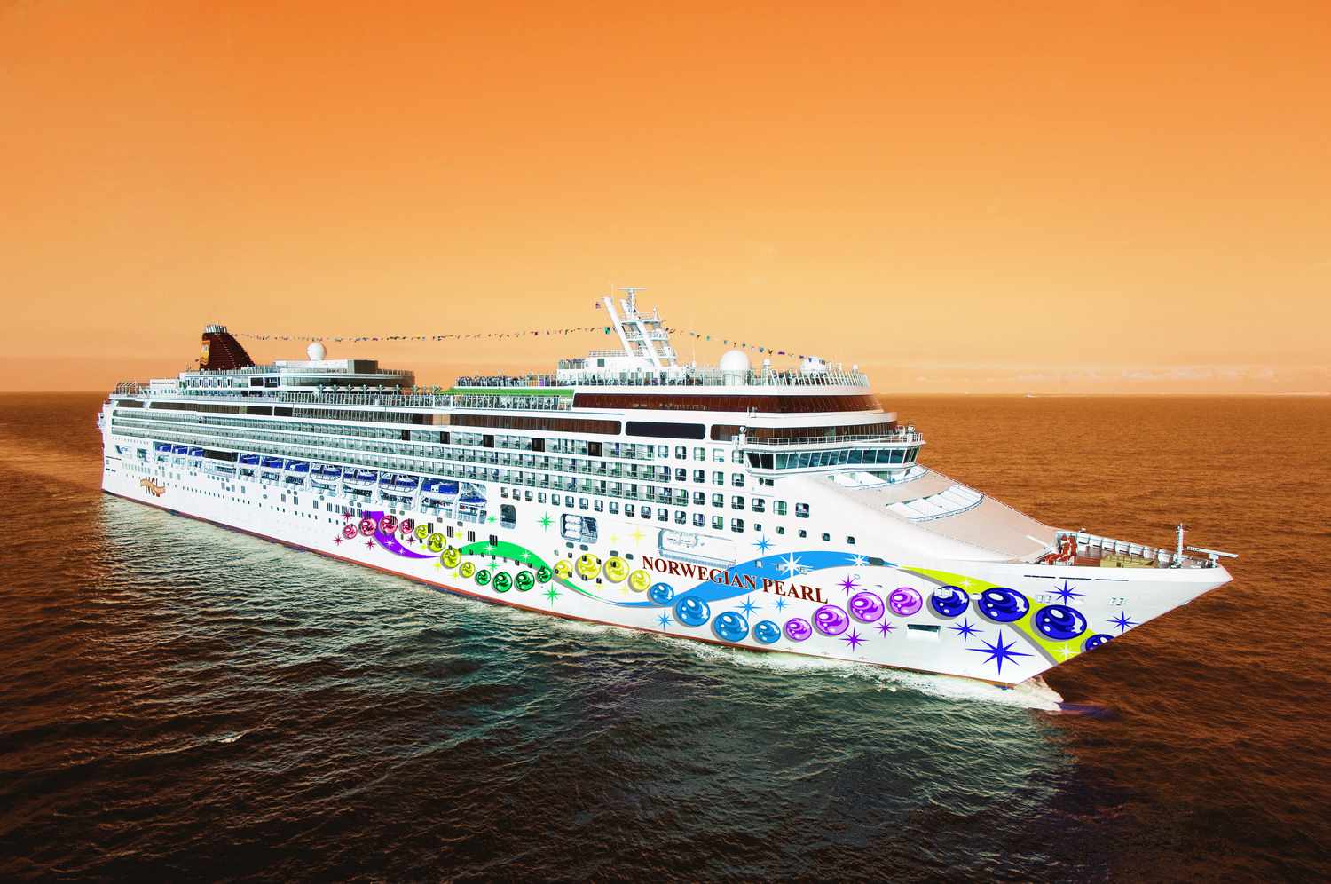Norwegian Pearl at sea